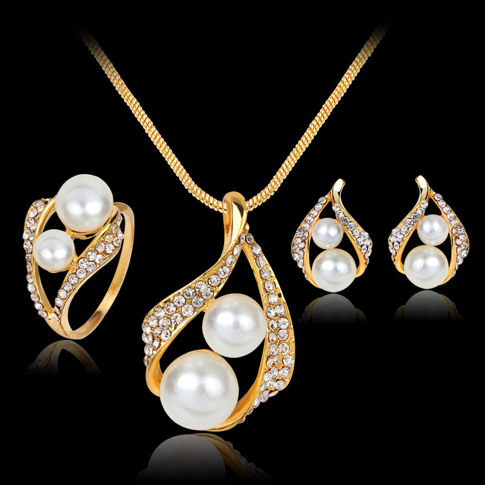 Elegant three-piece jewelry set
