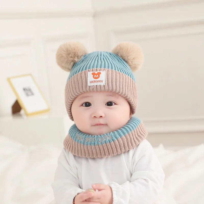 Bear knit baby hat and scarf two piece set - view 10