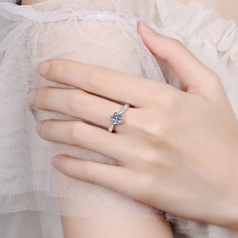 Women's 18K white gold moissanite solitaire ring - view 4