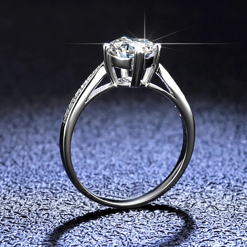 Women's 18K white gold moissanite solitaire ring - view 3