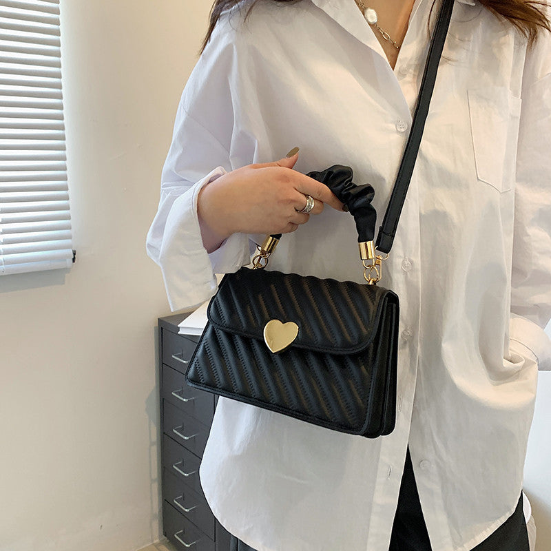 Love-Inspired Chain Shoulder Bags: Elevate Your Style - Fashioinista