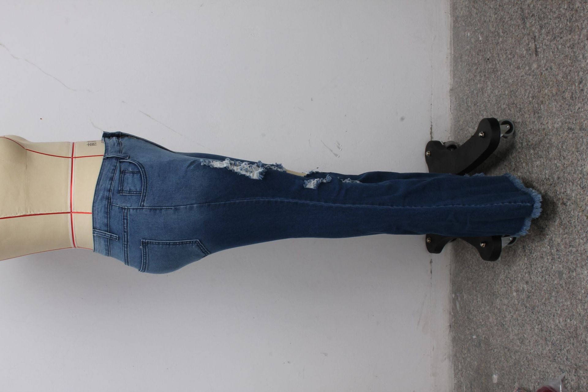 Fashion Knee Ripped Slim Denim Stretch Jeans - Fashioinista