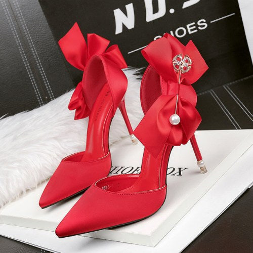 Pointed high heels - Fashioinista