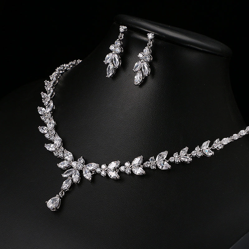 Wedding day jewelry set for brides
