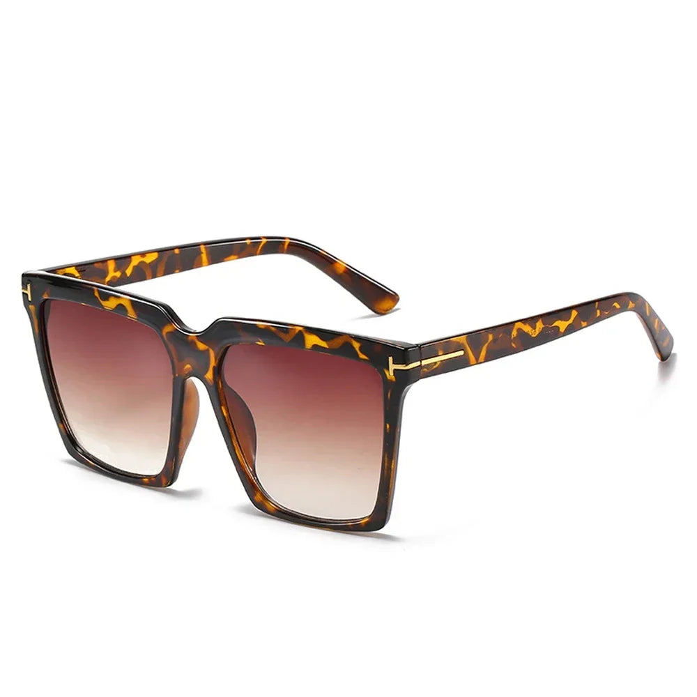 Oversized square sunglasses with gradient UV400 lenses - view 3
