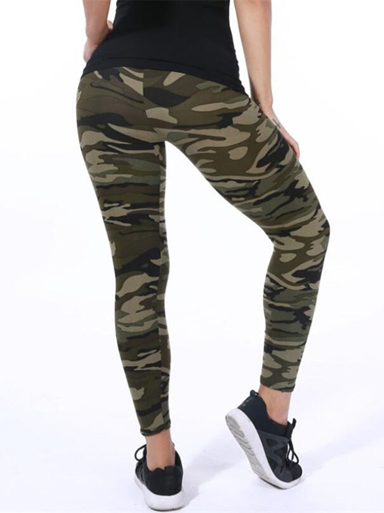 Stylish Camo Graffiti Leggings - Fashioinista