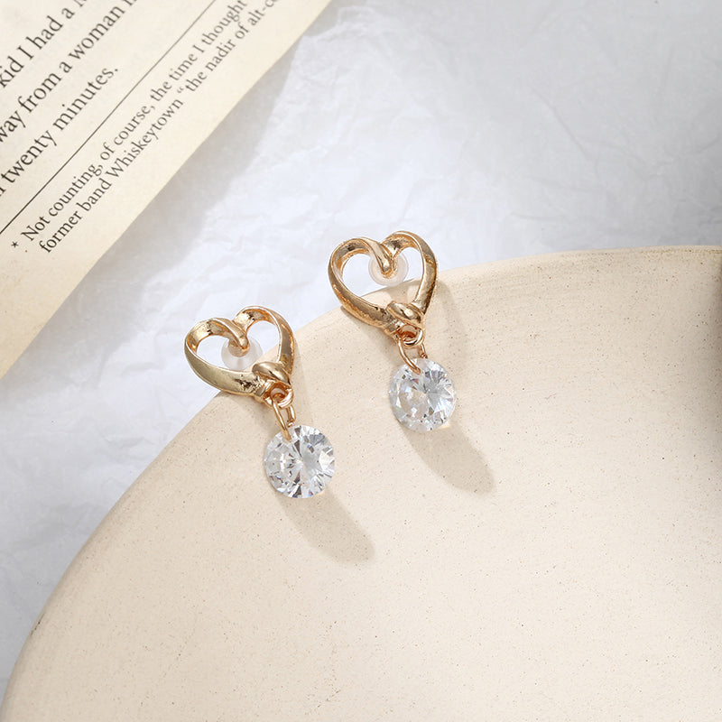 New Fashion Love Shiny Zircon Earrings Hypoallergenic Heart Earrings Simple Women Long Earrings Korean Jewelry - Fashioinista